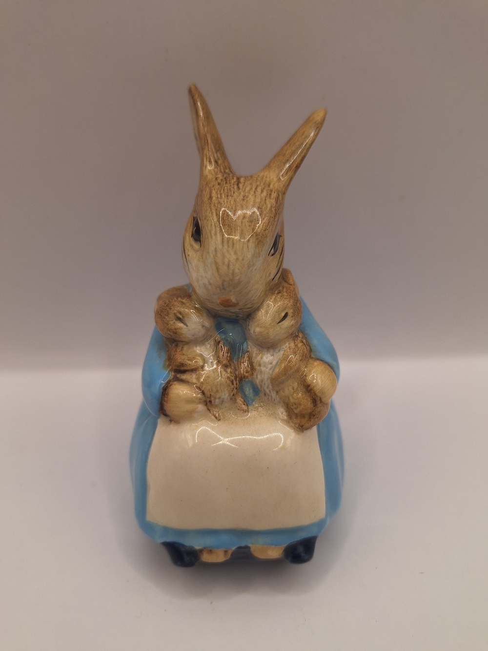 Vintage Beswick Beatrix Potter Mrs. Rabbit and Bunnies Figurine 1976 England EUC
